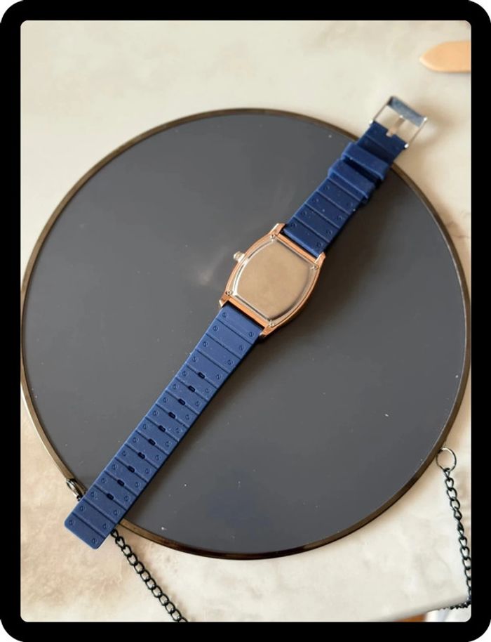 Montre bleue à cadran bleu - photo numéro 3