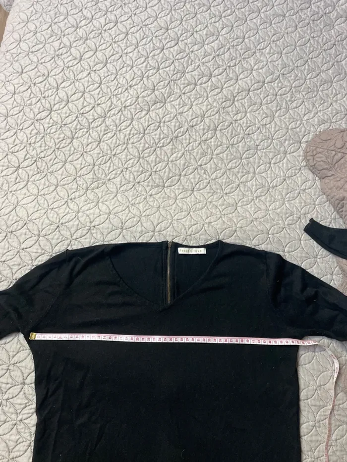 Pull noir - photo numéro 4