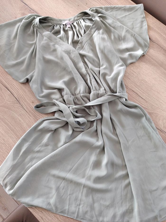 Robe courte H&M avec ceinture