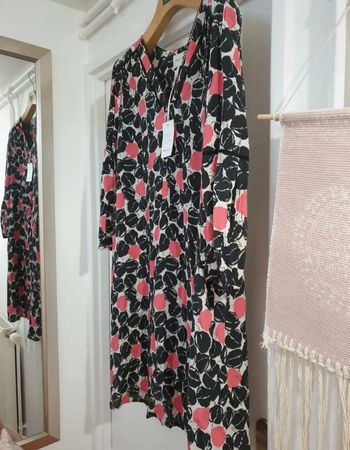 Robe fluide fleurie 123 Taille 40