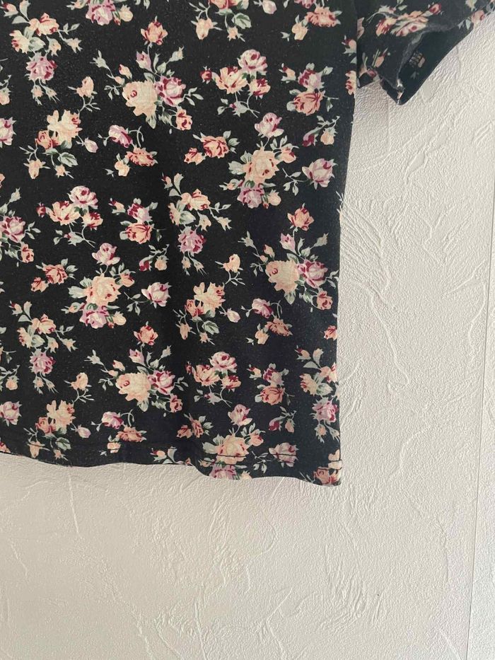 t-shirt fleuri - photo numéro 2