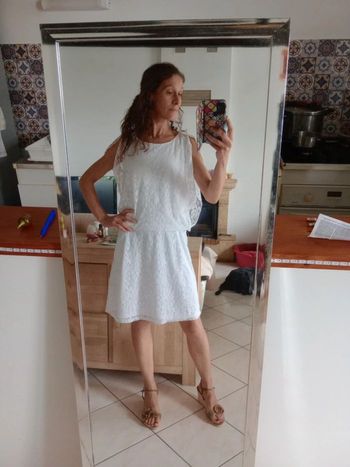 Robe femme 42 blanche type tulle c 70