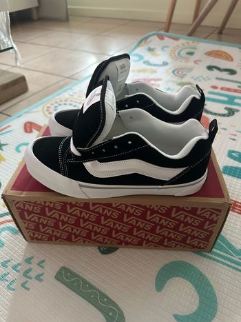 Vans Knu Skool neuves taille 36,5