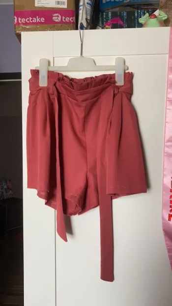short ample