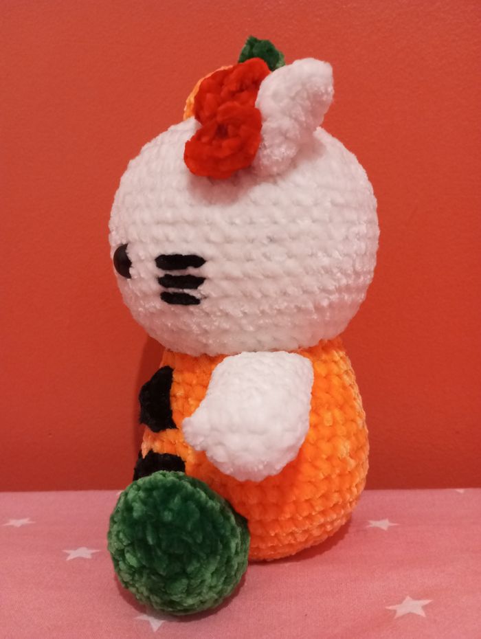 Halloween : Hello Kitty citrouille au crochet - photo numéro 5