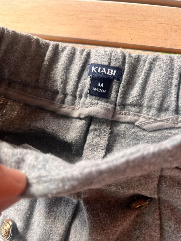 Jupe grise à bouton kiabi 4 ans - photo numéro 2