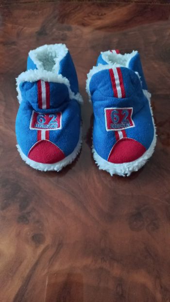 Chaussons bébé 23