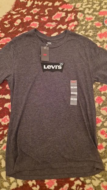 Tee shirt levis