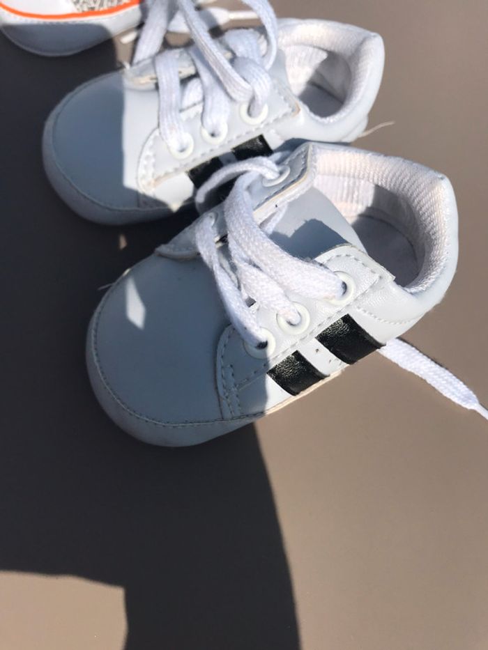 Lot de 3 paires de chaussures 3-6 mois neuves - photo numéro 2