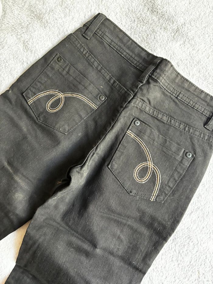 Jean noir - photo numéro 4