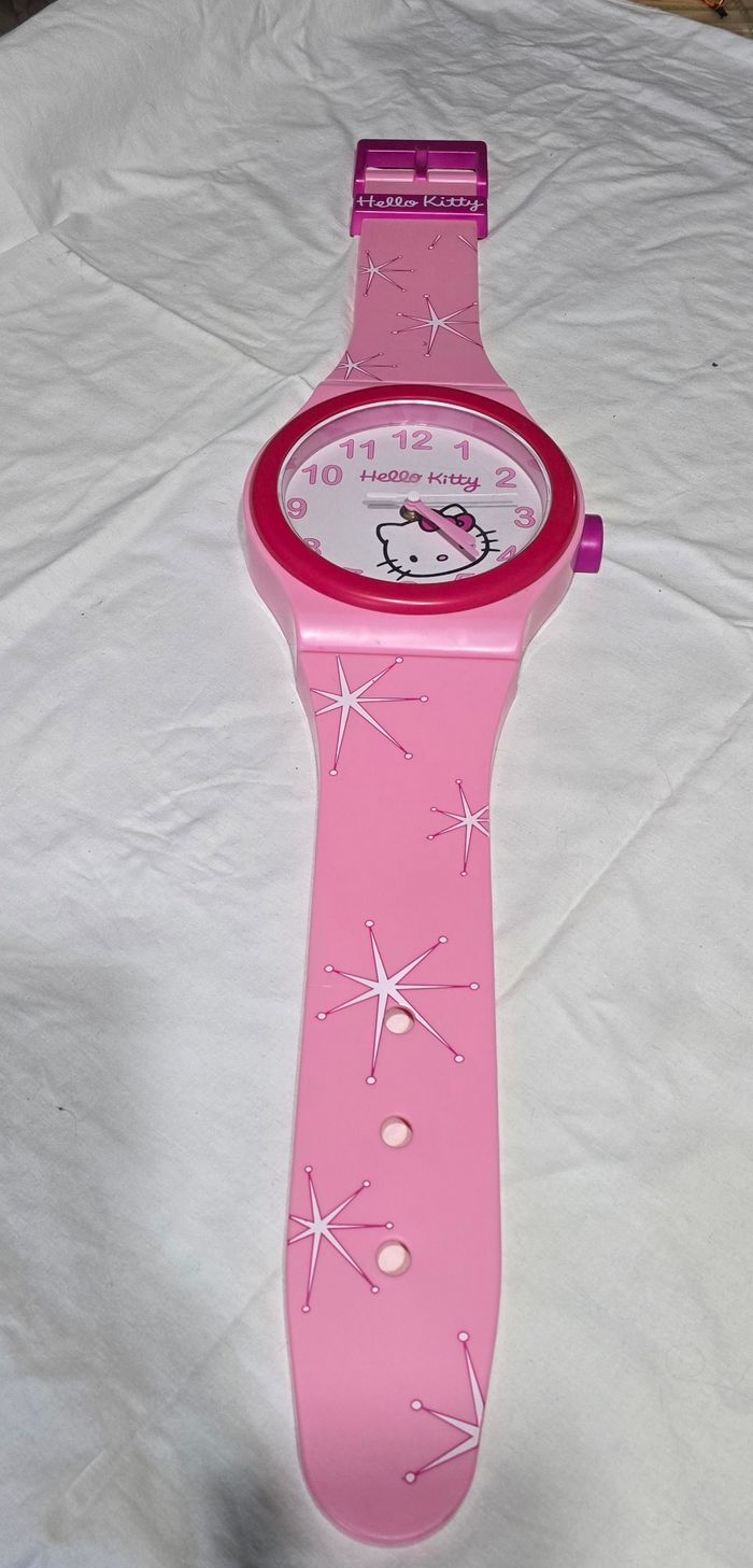Montre Mural Hello Kitty - photo numéro 2