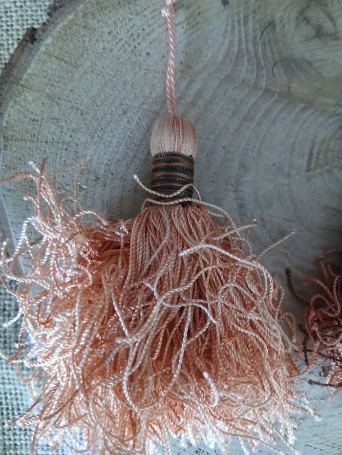 Lot de deux pompons orange et doré - photo numéro 2