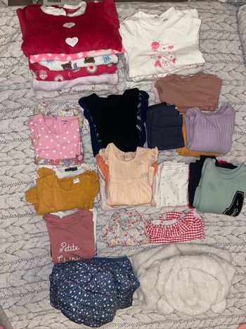 Vend lot de 48 pièces fille ( 86 cm « 18/24mois» )