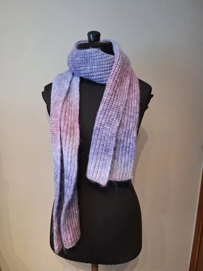 Ensemble pull et écharpe Gémo 14 ans - photo numéro 6
