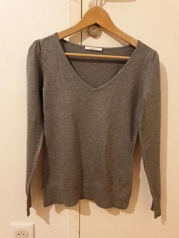 Pull gris chiné col V