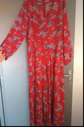 Longue robe  rouge fleurie