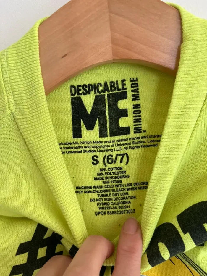 Tee shirt Minions 6/7 ans - photo numéro 3