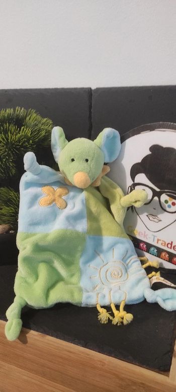 doudou souris bleu vert baby luna fleur soleil jaune ficelle carré Damier Noeuds
