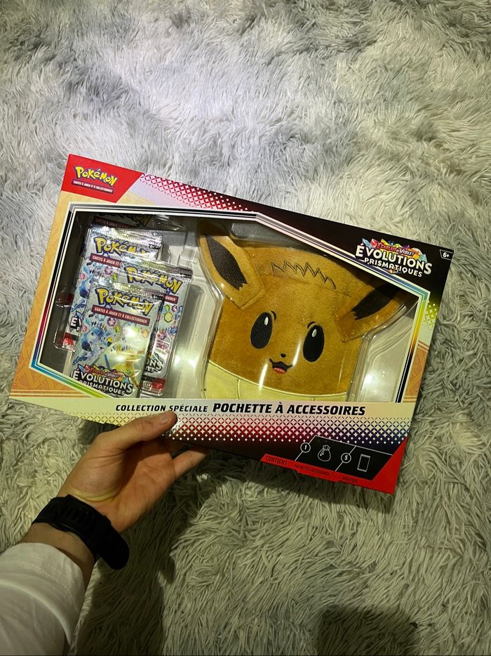 Pokémon coffret accessoire Evoli - évolutions prismatiques