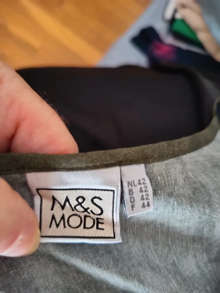 Haut femme a bretelles grande taille. Marque M&S Mode (A342) - photo numéro 3