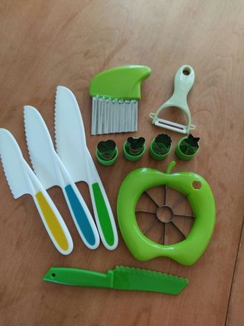 Ustensiles de découpe, cuisine, inspiration Montessori