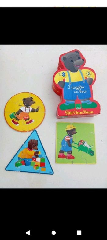 Boîte contenant 3 puzzles en bois petit ours brun, dès 2 ans , vilac, dessin animé, forme, couleur, motricité fine, idée cadeau de Noël