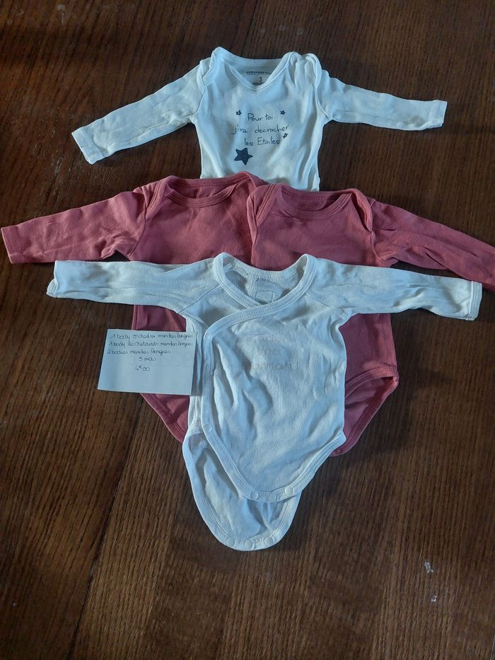 Lot de bodies - photo numéro 3