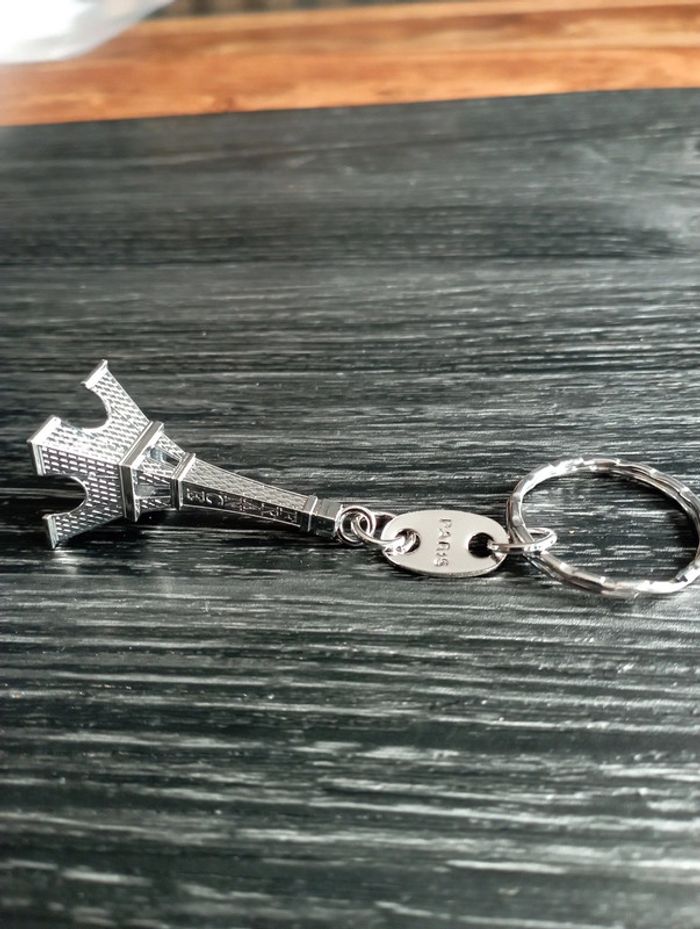 Porte clés "Tour Eiffel" : idée cadeau 🎁 - photo numéro 2
