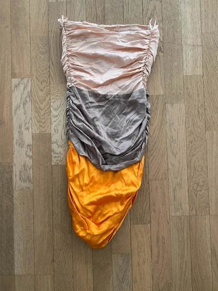 Robe bustier en soie Elisabetta Franchi taille 42 IT (38 FR) - photo numéro 10