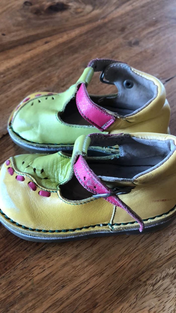 Nus-pieds sandales fille taille 20 - photo numéro 3