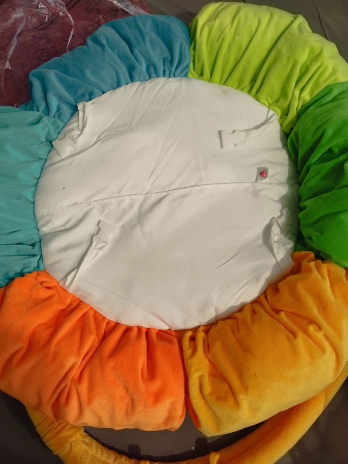 Tapis d'éveil ultra confort et ses 5 jeux d'éveil - photo numéro 4