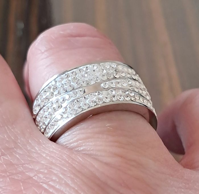 Bague anneau alliance large en acier et strass - photo numéro 3
