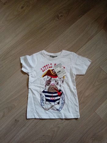 Tee shirt neuf  3 ans