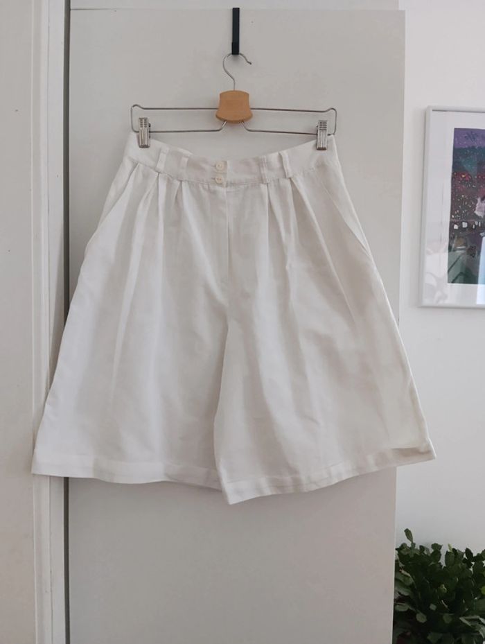 Bermuda vintage blanc jambes évasées