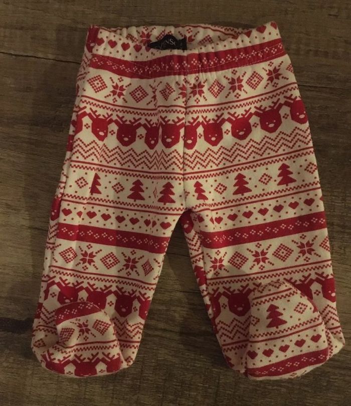 Ensemble et pyjama noel 1 mois - photo numéro 3