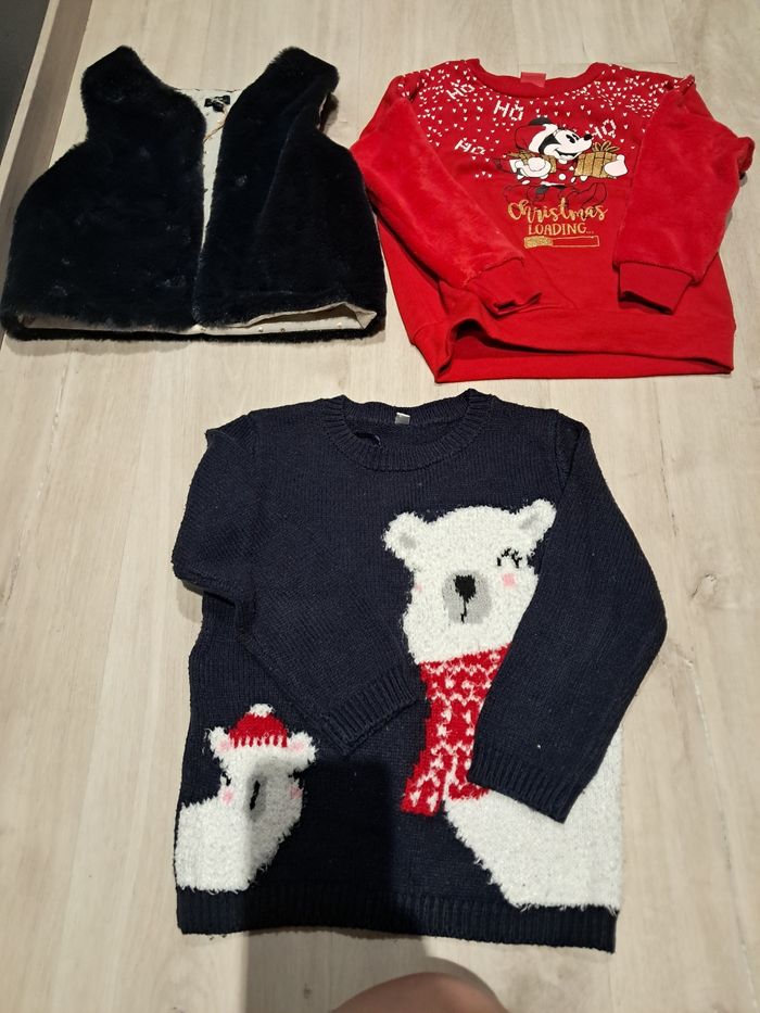 Lot de pulls 6ans neufs - photo numéro 2