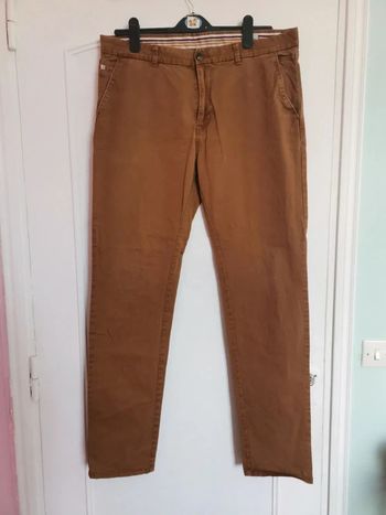 Pantalon chinos coupe slim taille 44