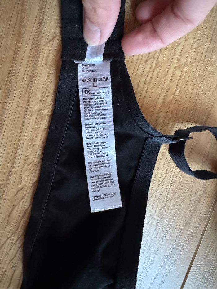 Soutien gorge d’allaitement triangle sans armatures - photo numéro 9