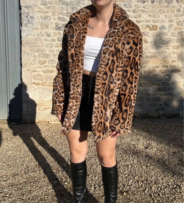 Veste en fausse fourrure léopard