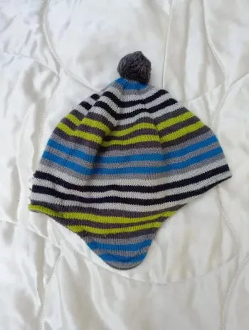 Bonnet rayé multi couleurs pompon NKY 5-6 ans