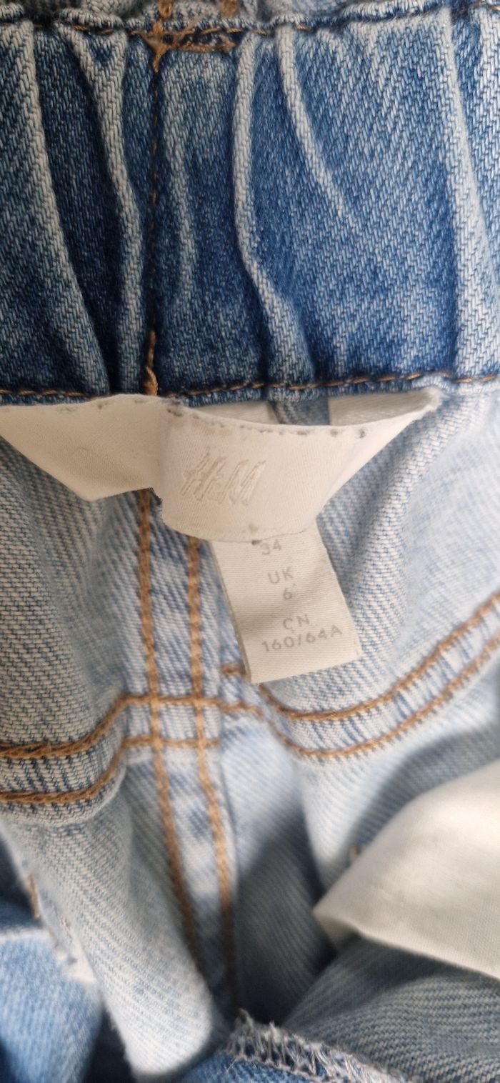 Short en denim bleu clair H&M avec ceinture - photo numéro 2