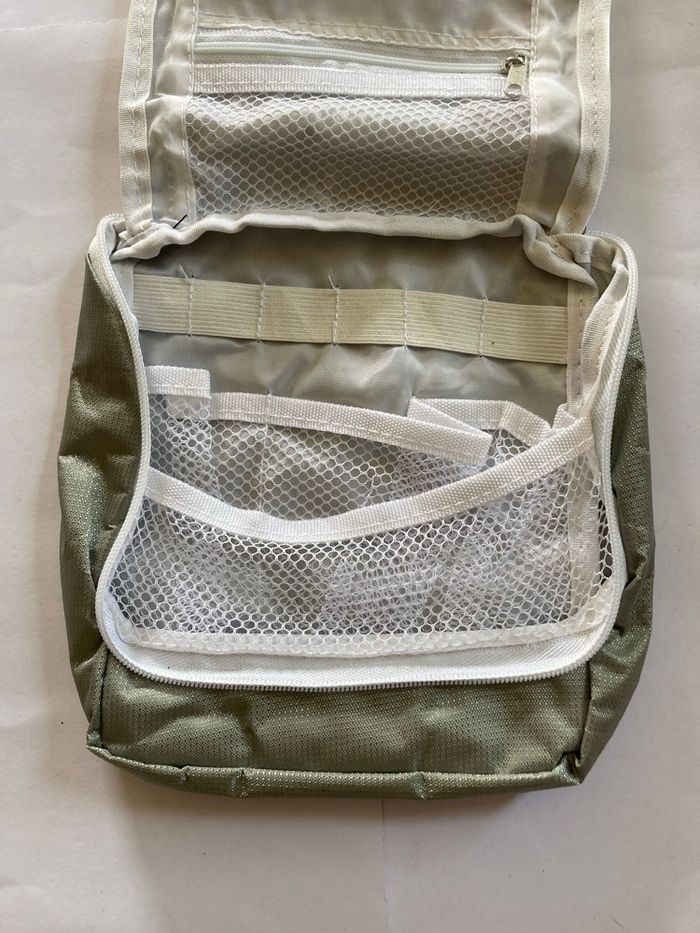 Trousse de toilette avec crochet - photo numéro 4