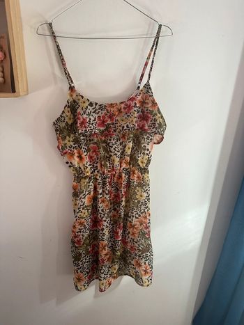 Petite robe à fleur bershka taille L