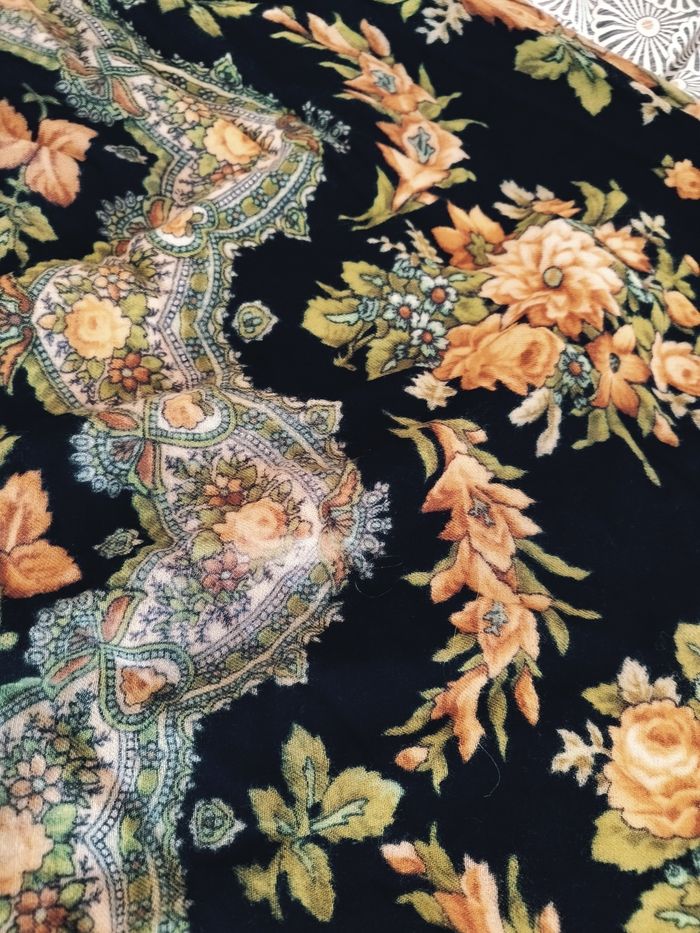 Châle vintage à fleurs - photo numéro 5