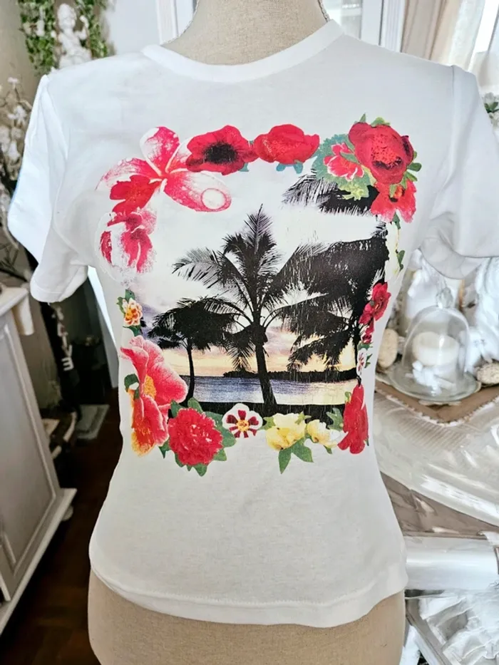 T-shirt blanc fleurs tropical Be Some One Taille 38 Neuf