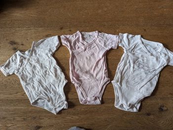 Lot de 3 bodies kitchoun manche courte 9 mois