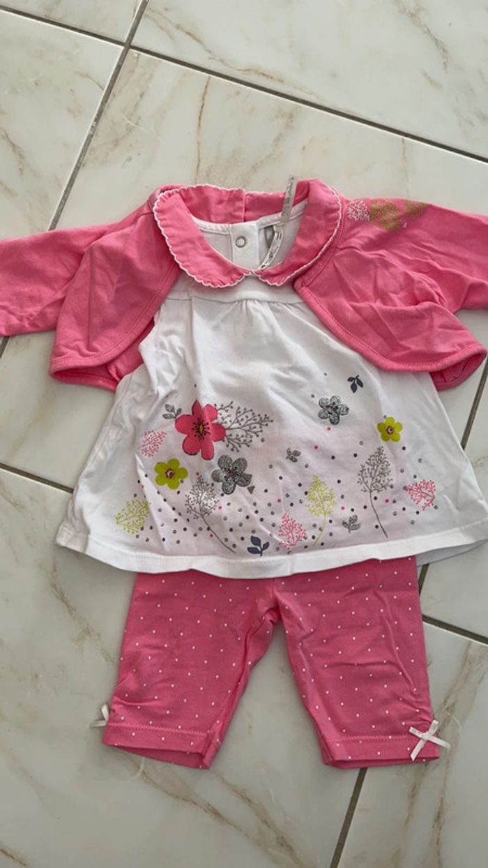 Ensemble orchestra fille