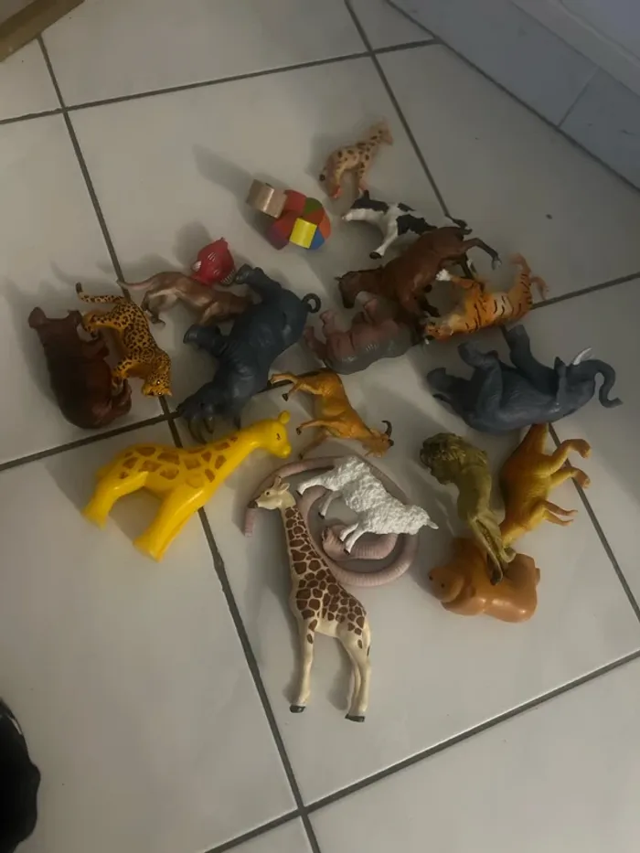 Lot d’animaux - photo numéro 2