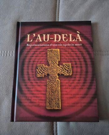 📘✨ L’Au‑Delà – Représentation d’une vie après la mort

Un ouvrage fascinant et mystérieux ! Explorez les visions, croyances et représentations de la vie après la mort à travers des récits, témoignages et réflexions captivantes. 🌌🕊️✨

📌 Détails :

📖 Grand 