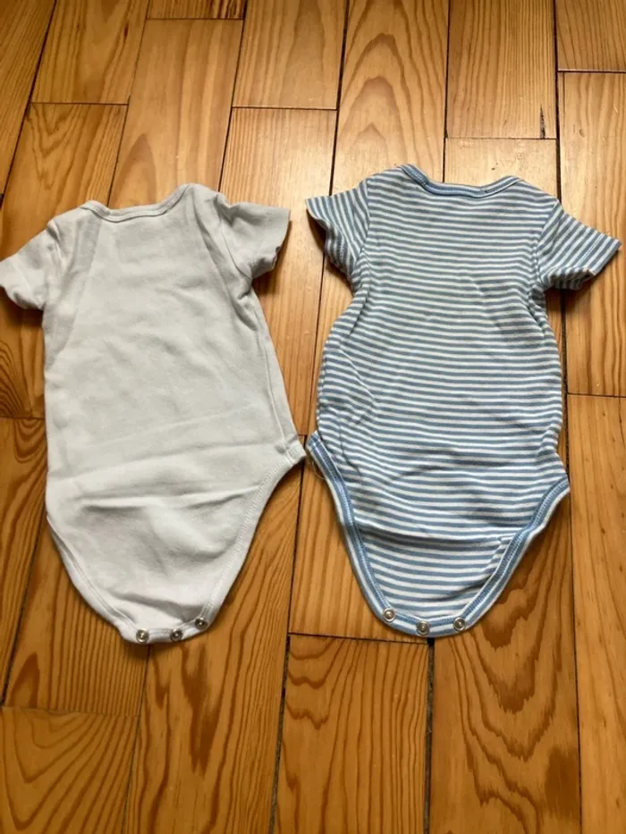 Lot de 2 bodys manches courtes 3 mois - photo numéro 4